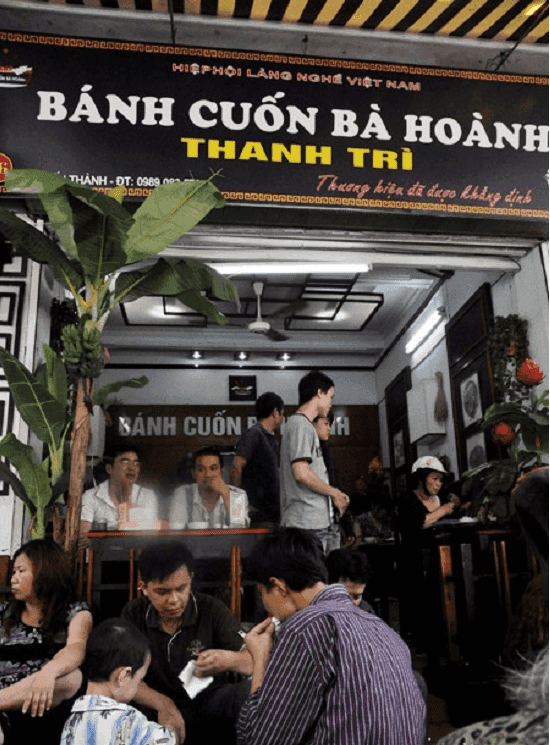 Quán bánh cuốn Bà Hoành nổi tiếng đất Hà Thành