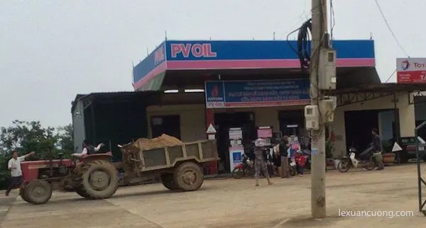 Cây xăng Toh Neh