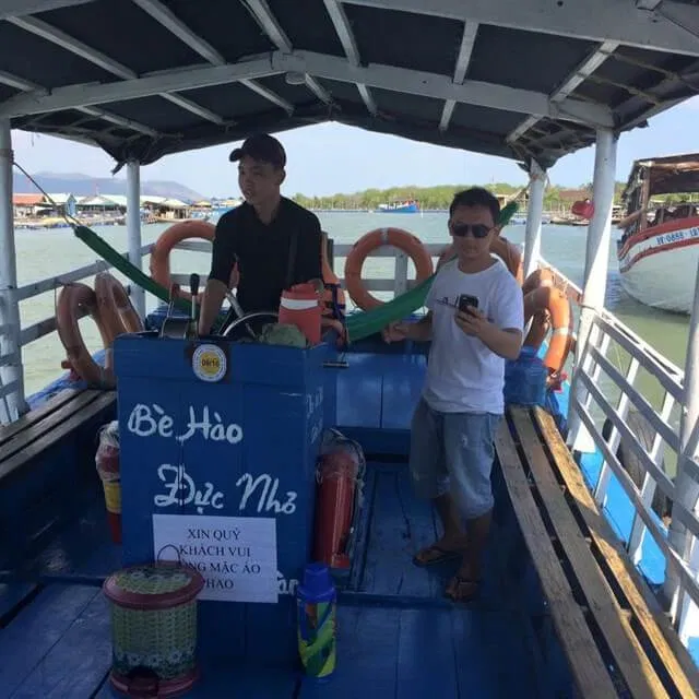 Làng bè Long Sơn
