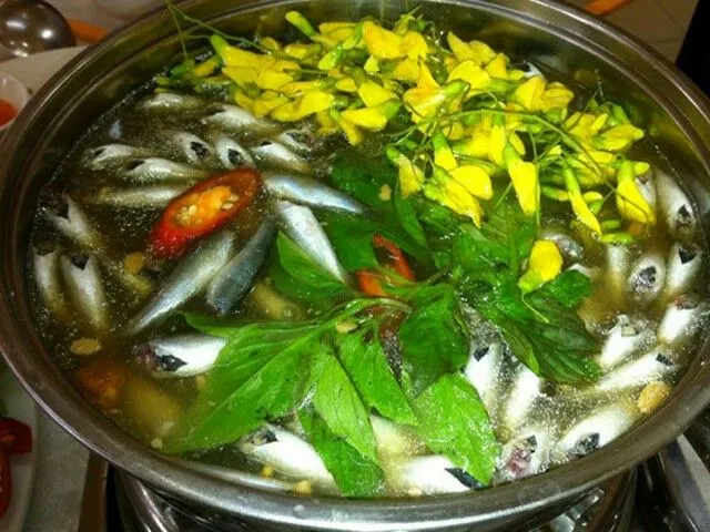 canh chua cá linh điên điển