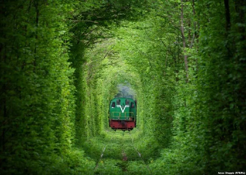 Đường hầm tình yêu ở Ukraine