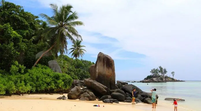 Những phiến đá đặc trưng tại Seychelles