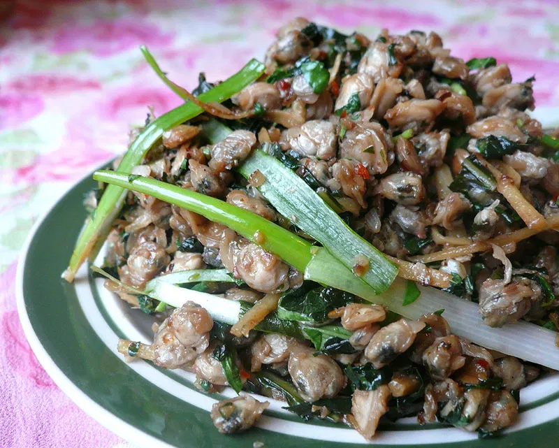 hến xúc bánh tráng