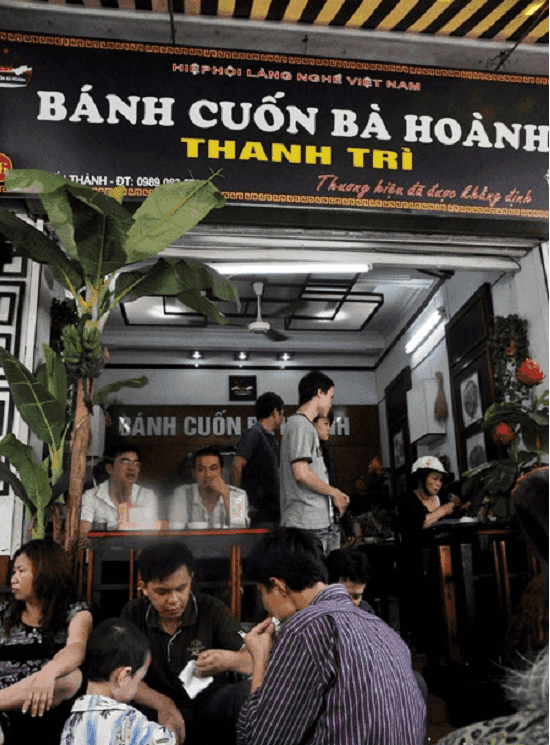 Quán bánh cuốn bà Hoành nổi tiếng Hà thành