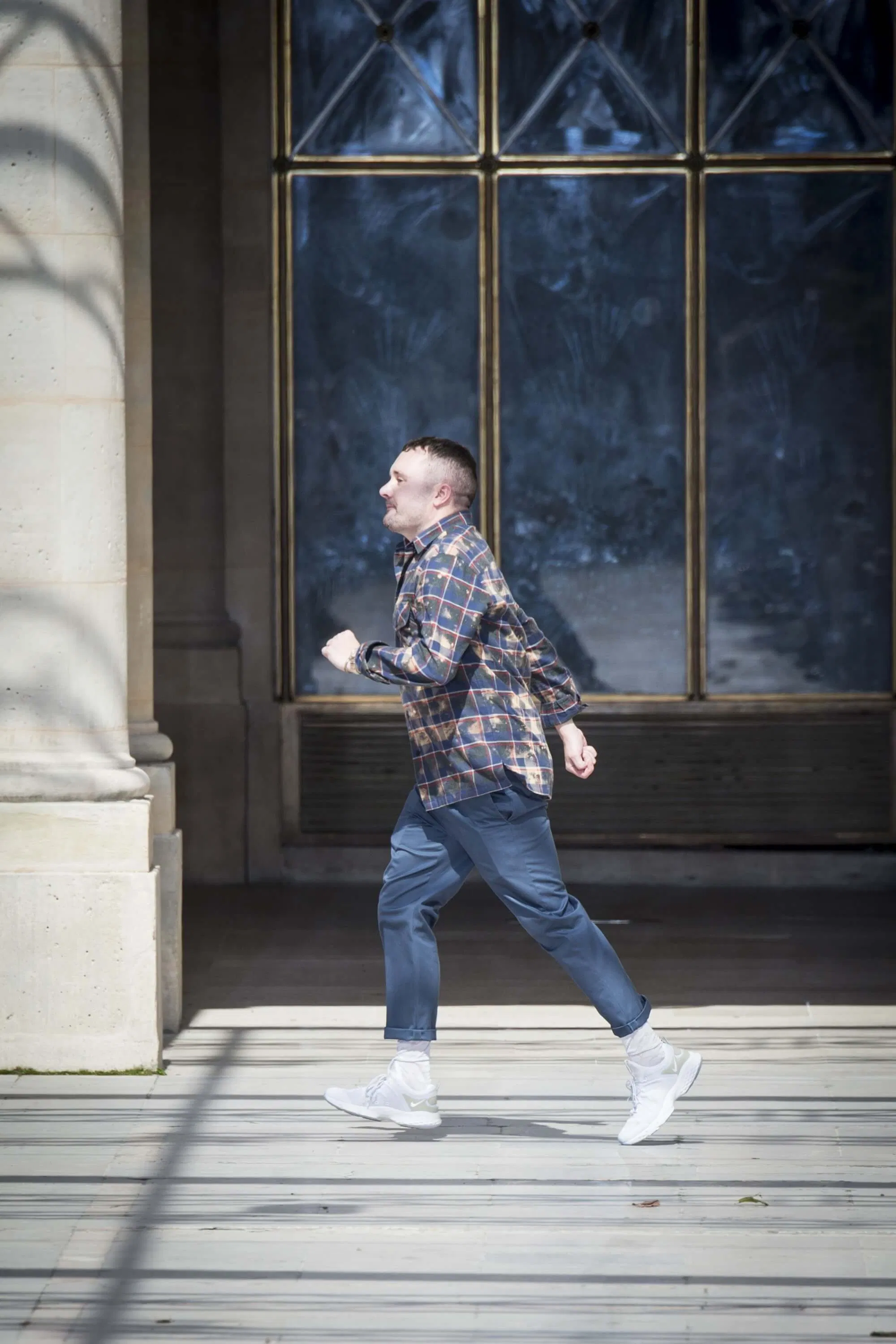 Kim Jones và BST đặc trưng của ông cho Louis Vuitton (Ảnh: Internet)