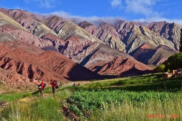 Dãy núi đa sắc màu Hornocal ở Argentina