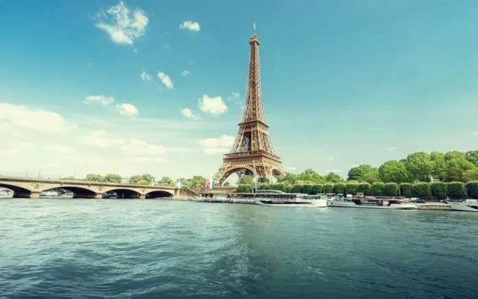 Paris nằm bên bờ sông Seine. (Ảnh: internet)