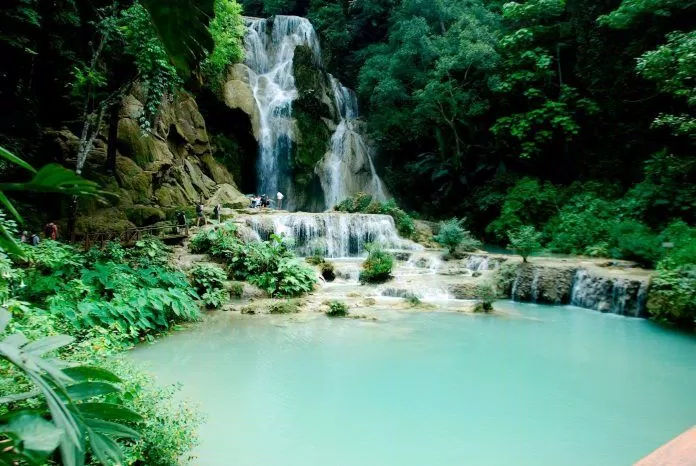 Thỏa mình trong làn nước xanh mướt, mát lạnh (Ảnh - Blueriver)
