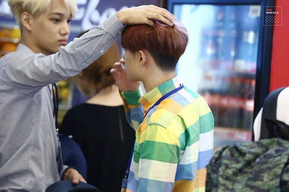 Tình cảm giữa các thành viên EXO