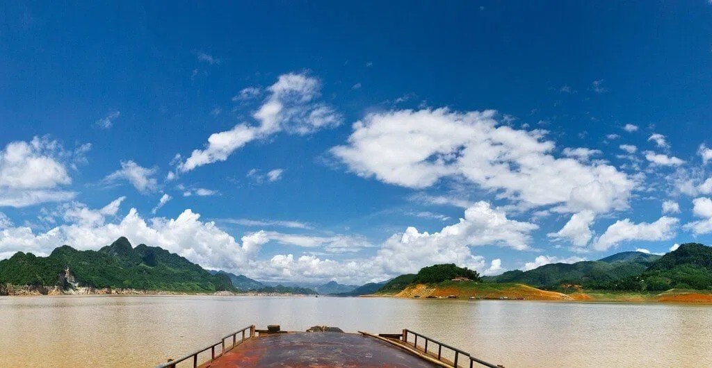 Thung Nai đẹp không góc chết (ảnh: internet)