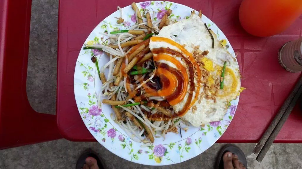 Bánh lọt xào Củ Chi: Street food gốc Campuchia ngon lạ - BlogAnChoi