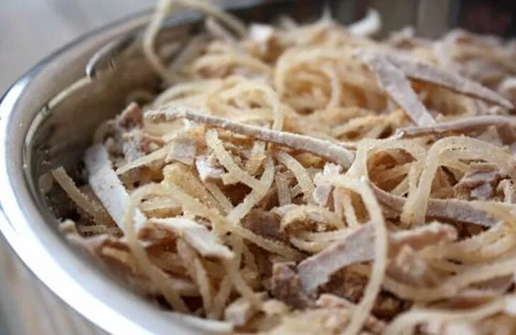 Bì lợn được thái sợi