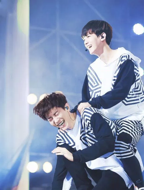 Tình cảm các thành viên EXO