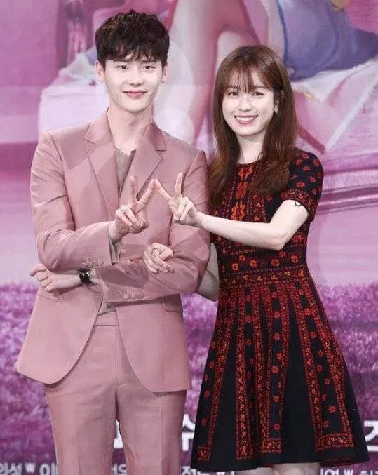 họp báo phim W - Two Worlds 6