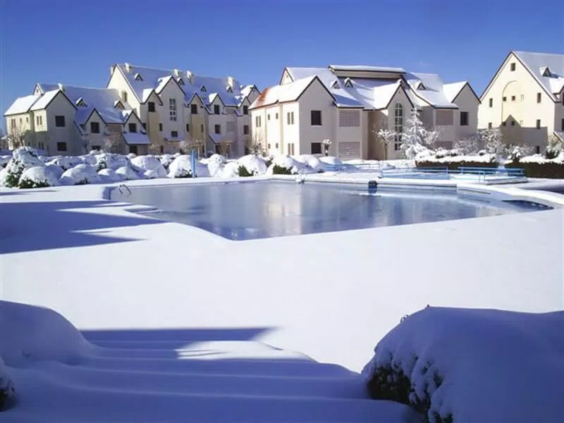 Ifrane thị trấn mùa đông của châu Phi