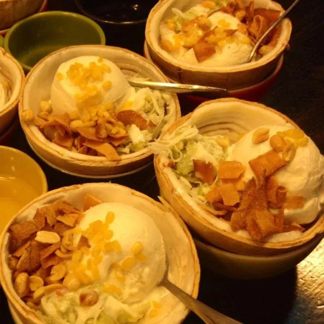 kem dừa Bùi Viện