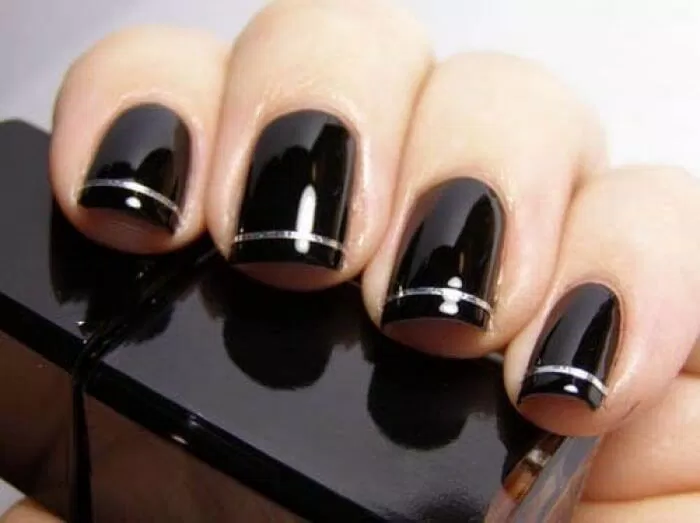 Nail kẻ cho bạn gái sự quyến rũ, cuốn hút. (ảnh: internet)