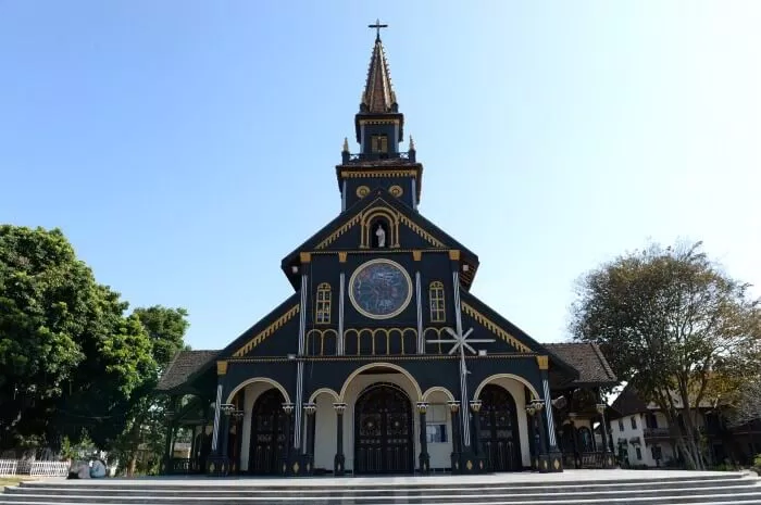 Nhà thờ Gỗ - Kon Tum 