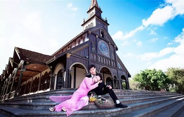 Nhà thờ Gỗ - Kon Tum
