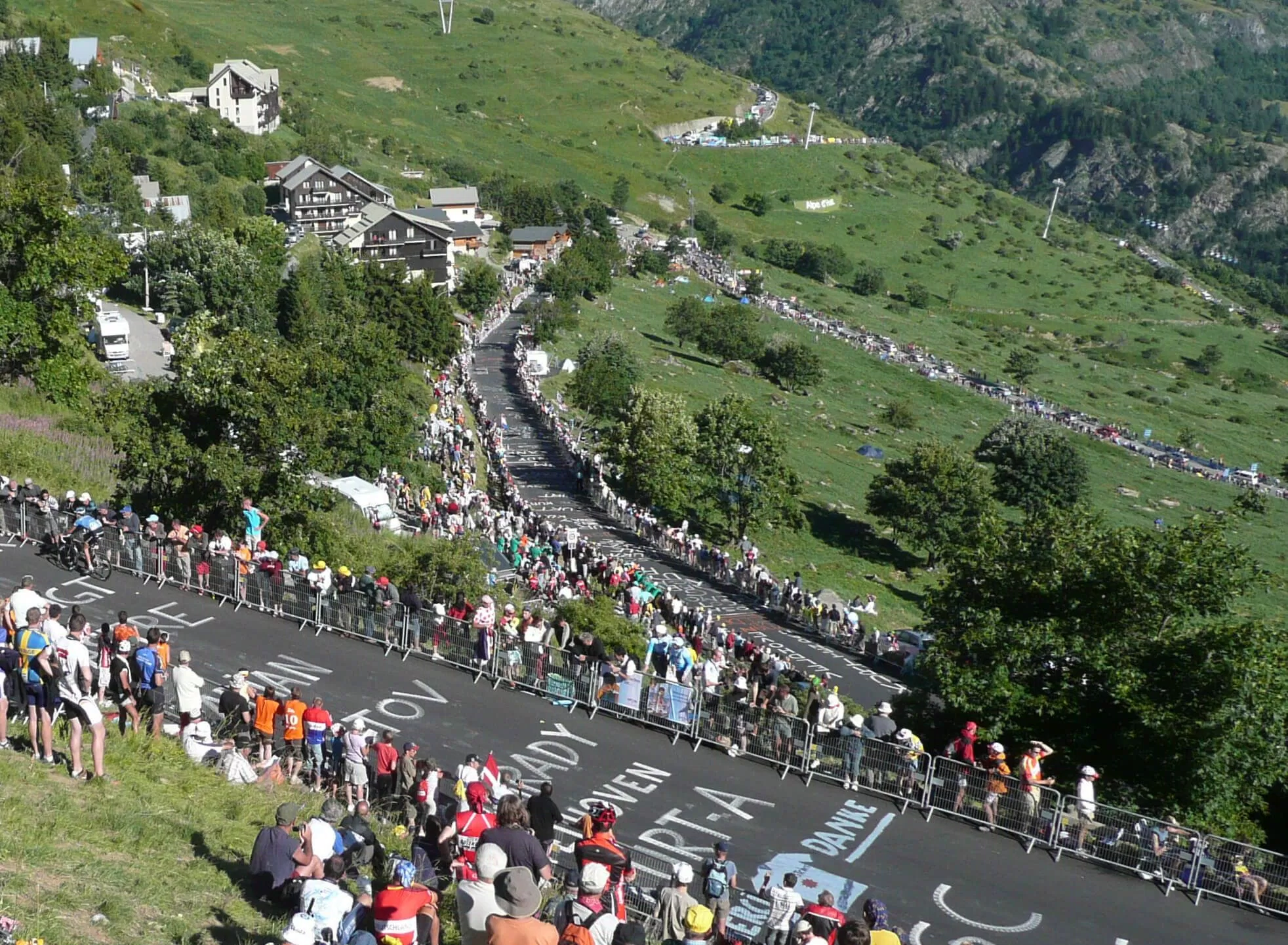 Ngắm nhìn nước Pháp đẹp nao lòng qua những cung đường của “Tour de France” cuộc đua lâu đời nhất lịch sử cuộc đua xe đạp Le tour de France du lịch châu Âu Nước Pháp Paris quốc gia tham dự Euro 2016