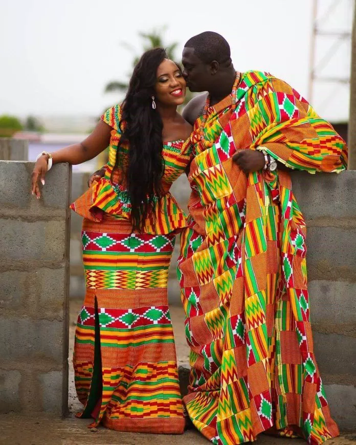 Người Ghana với trang phục cưới màu mè. (ảnh: internet)