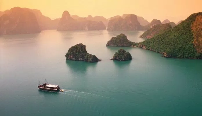 Vịnh Hạ Long - phiên bản khác (ảnh: internet)