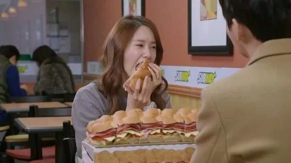 Gương mặt bắt ống kính và lối diễn tự nhiên của Yoona nhanh chóng dành được thiên cảm (ảnh: internet)