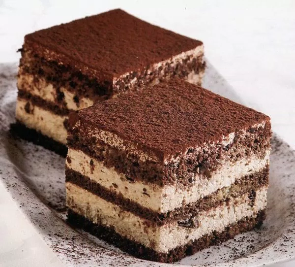 bánh tiramisu