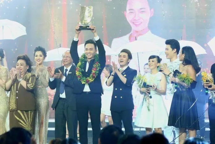 Cười Xuyên Việt