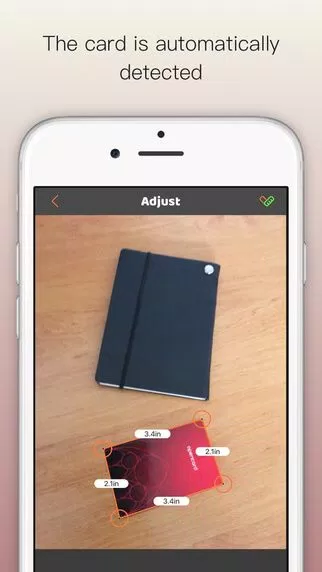 Ứng dụng tự động nhận biết chiếc thẻ tín dụng (nguồn itunes.apple.com)