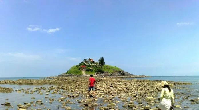 Con đường xuyên biển “độc lạ lạc lối” ở Vũng Tàu, bạn check-in chưa?