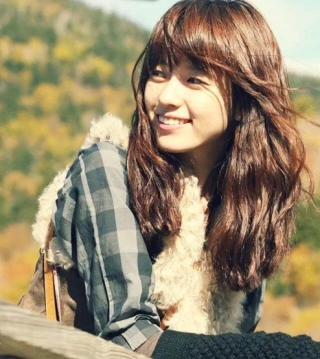 Han Hyo Joo 