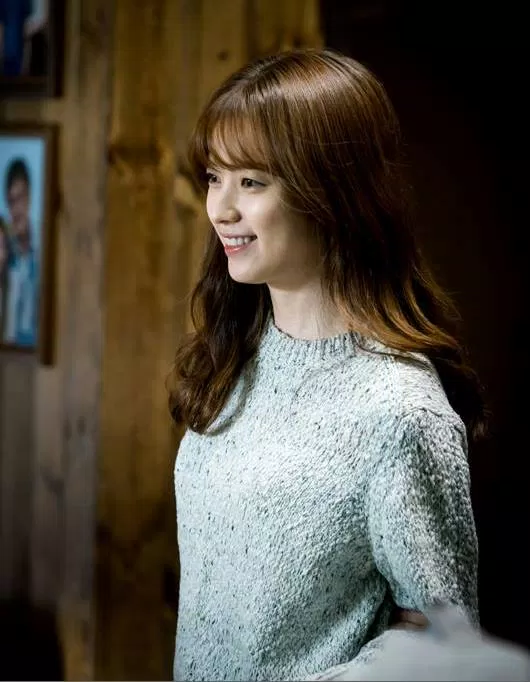 Han Hyo Joo 