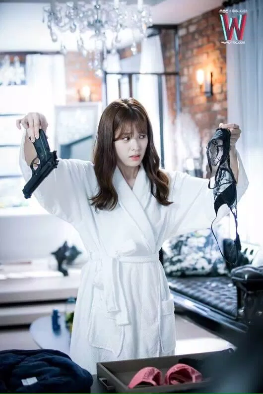 Han Hyo Joo