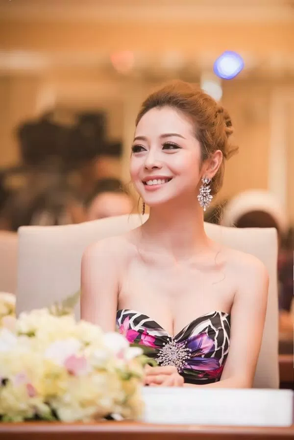 Jennifer Phạm