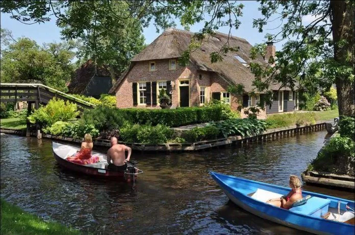 Làng Giethoorn