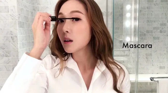 mascara