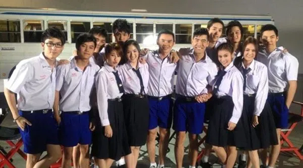 đồng phục châu á