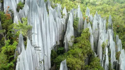 Gunung Mulu