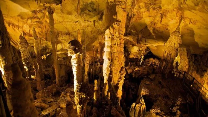 Gunung Mulu
