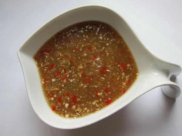 Nước mắm rươi (Nguồn Internet)