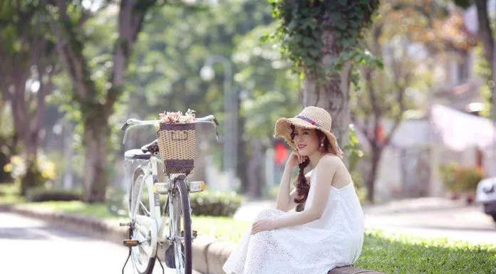 Trắng