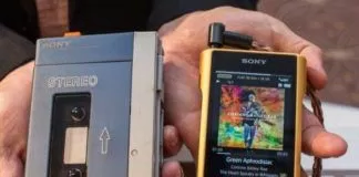 Máy nghe nhạc Sony Walkman cao cấp giá 3.200 USD