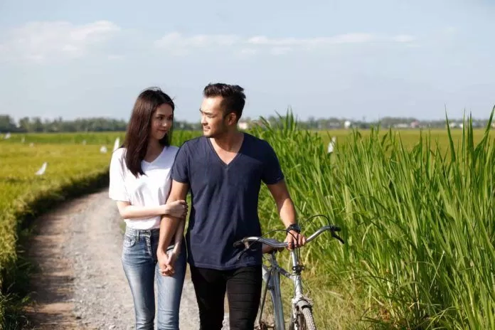 "Chuyện tình cổ tích" trong phim (Ảnh: internet)