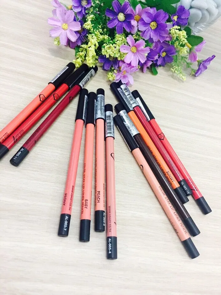 Chì kẻ viền môi