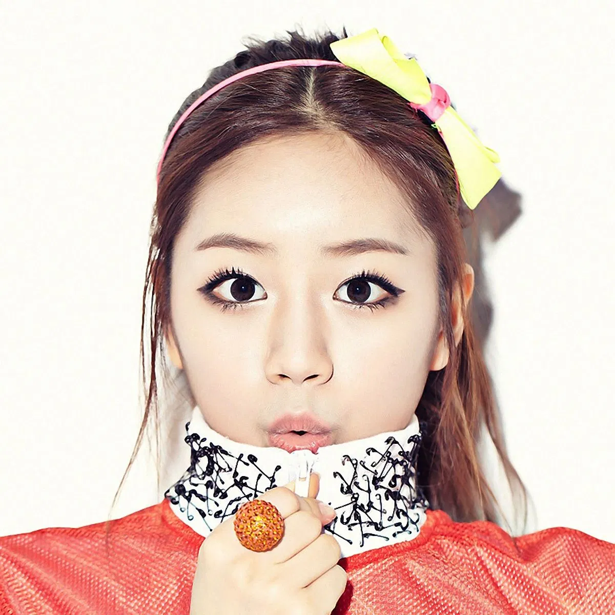 Hyeri HIM Magazine pics 2