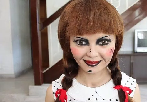 Khuôn mặt ám ảnh Annabell
