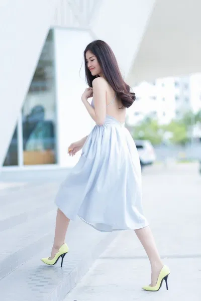 á hậu
