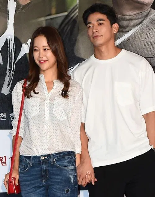 Baek Ji Young và Jung Suk Won (ảnh: Internet)