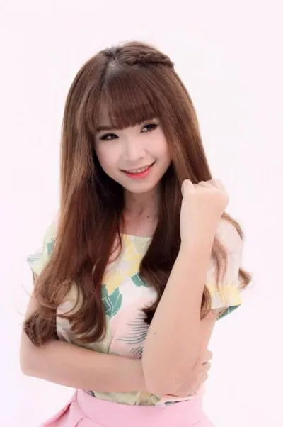 Khởi My là nữ ca sĩ sở hữu giọng hát trong trẻo nhất nhì showbiz